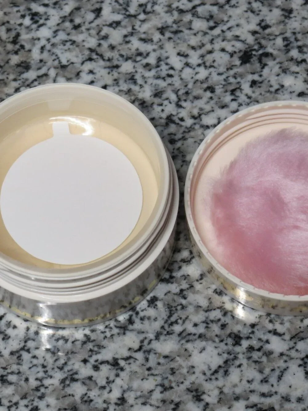 NEW Pretty Vulgar The Powder Room 147 Matte About It Translucent  Setting Powder